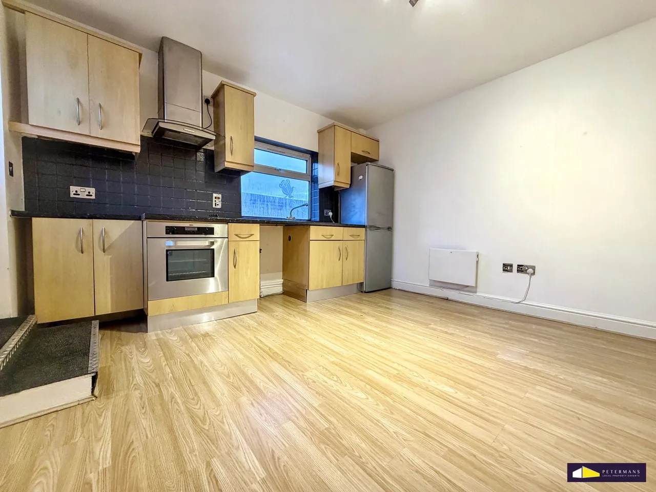 1 bed flat to rent, High Street, Edgware, HA8