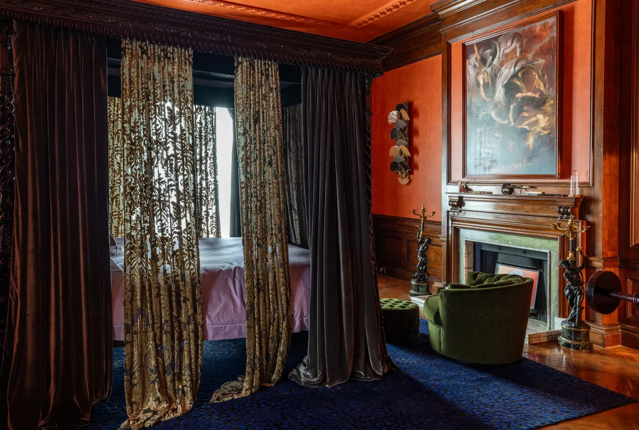 Rosebery Avenue, Islington, London, photo 9