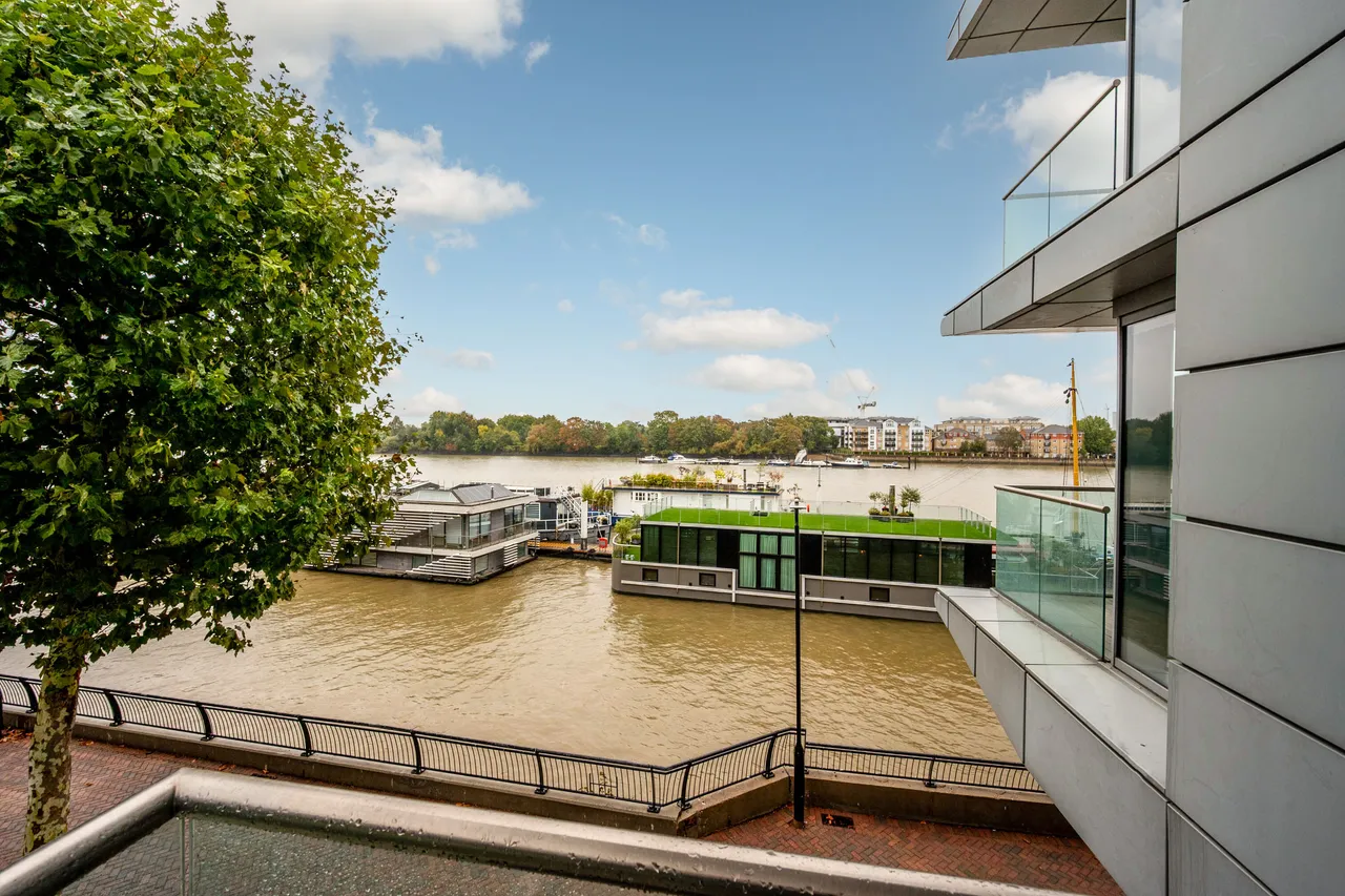 London, SW18, photo 21