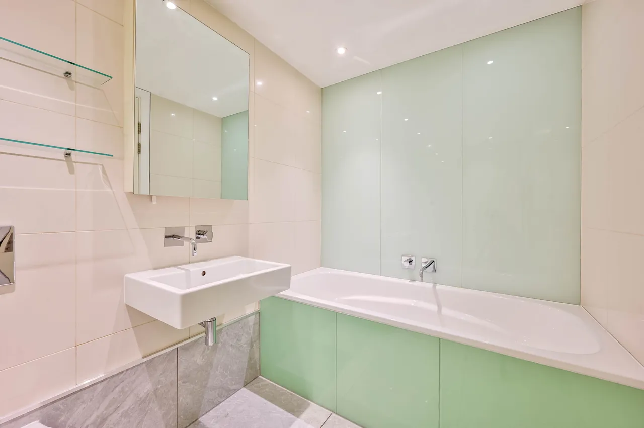 London, SW18, photo 25