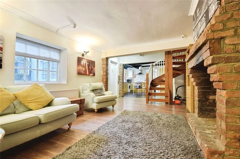 The Waldrons, Croydon, CR0, photo 3