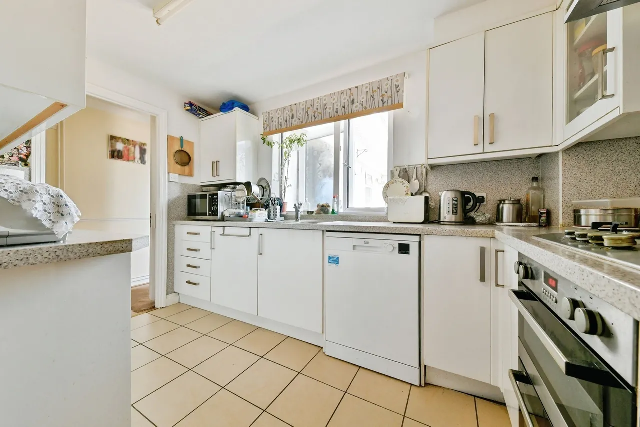 Webb Rise, STEVENAGE, Hertfordshire, SG1, photo 12