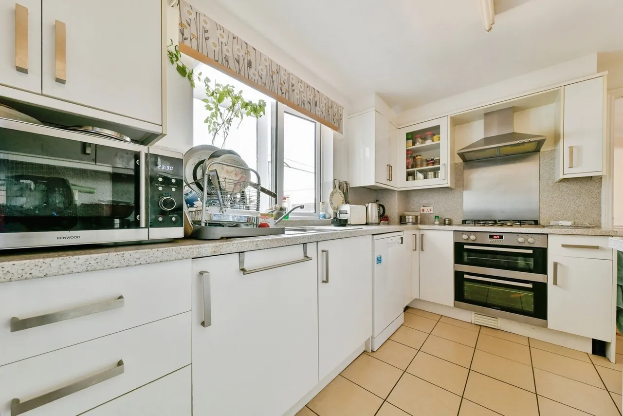 Webb Rise, STEVENAGE, Hertfordshire, SG1, photo 13