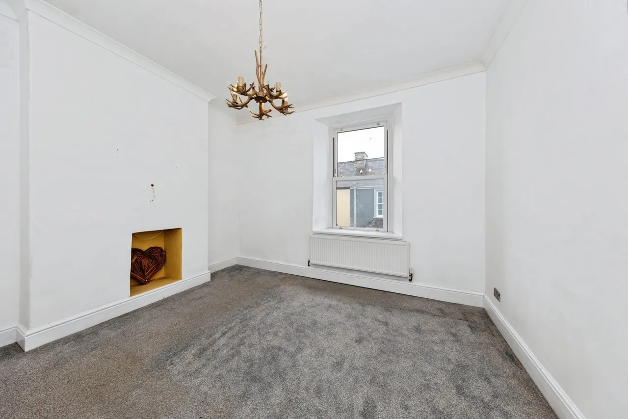 The Avenue, Carmarthen, SA31, photo 12