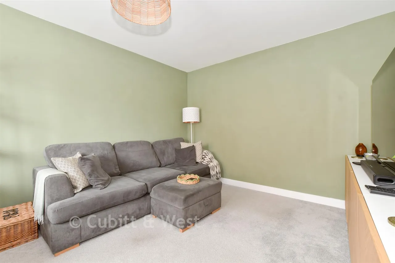 Donovan Way, Yapton, BN18, photo 4