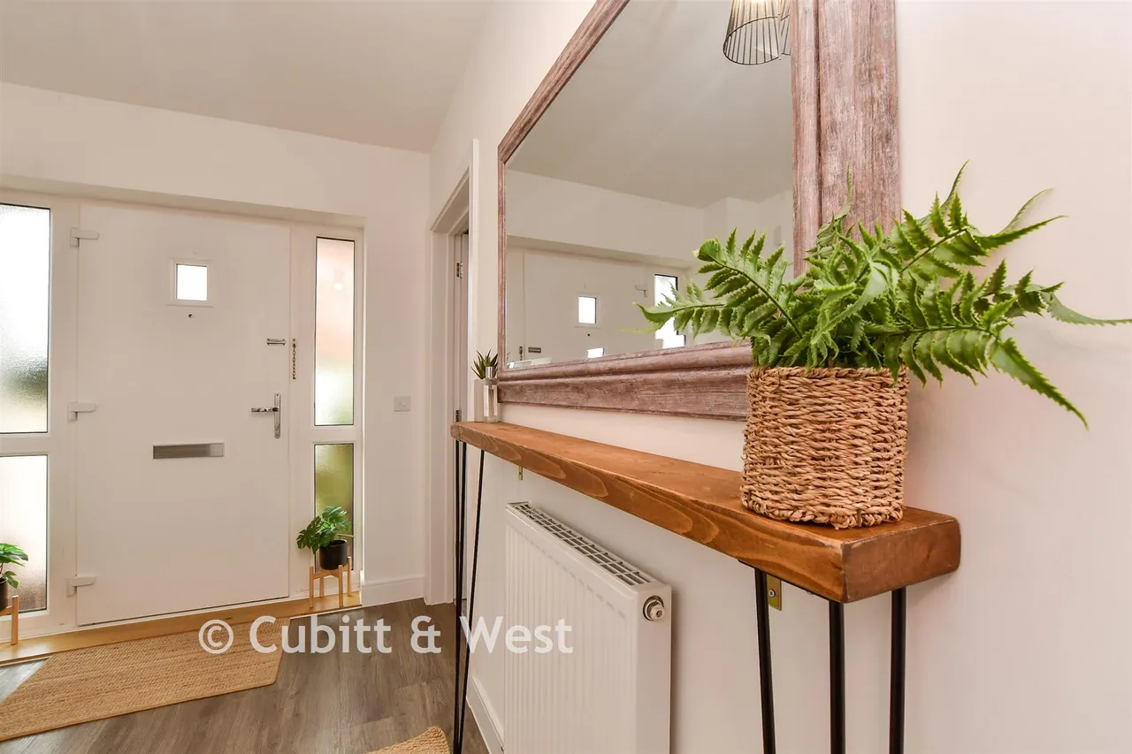 Donovan Way, Yapton, BN18, photo 5