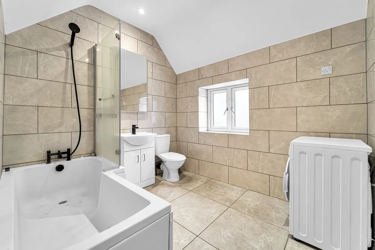 Church Street, KT12, photo 3