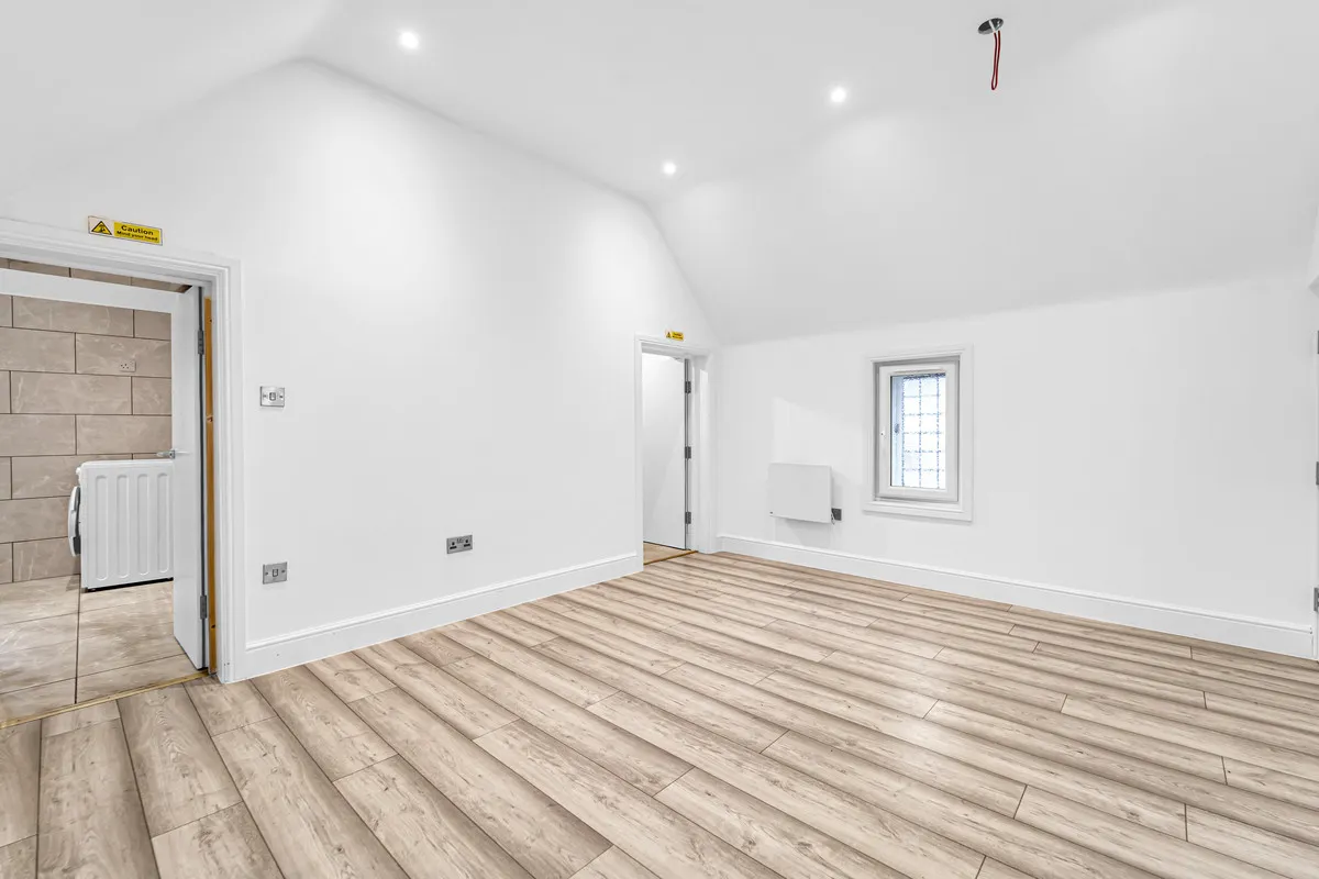 Church Street, KT12, photo 4