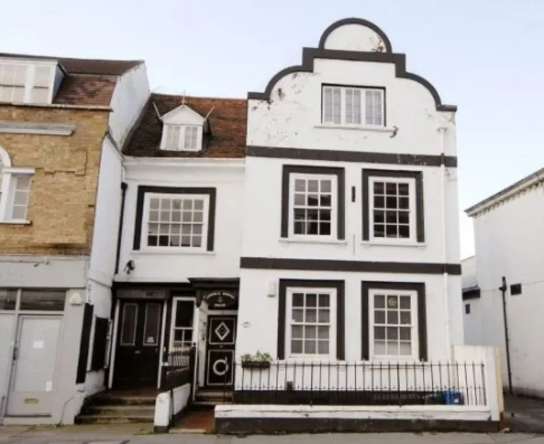 Church Street, KT12, photo 7
