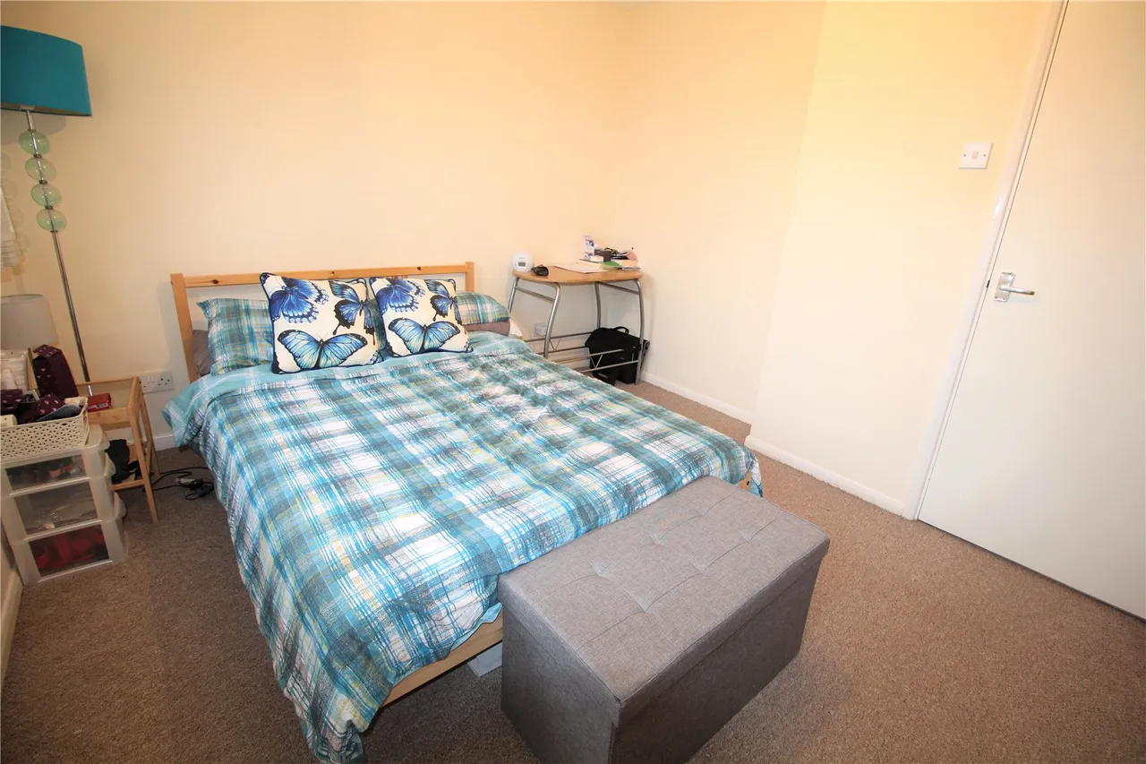 Ascot Court, Aldershot, Hampshire, GU11 1HG, photo 2