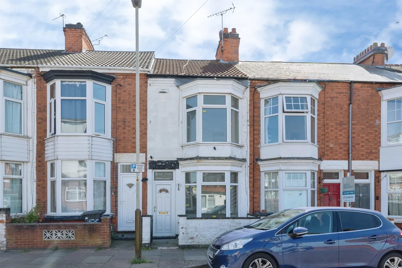 2 bed house for sale — Wilberforce Road, Leicester