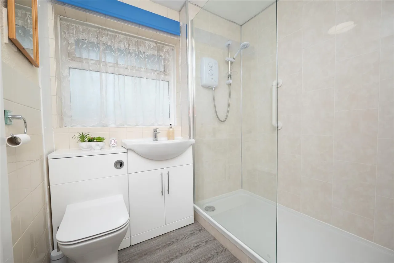 Maes-y-coed, Barry, CF62 6TA, photo 11