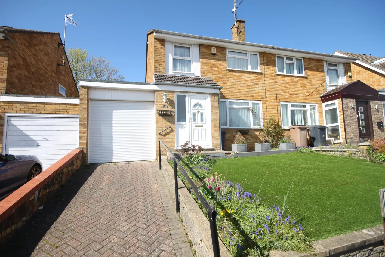3 bed house to rent, Butely Road, Luton, LU4