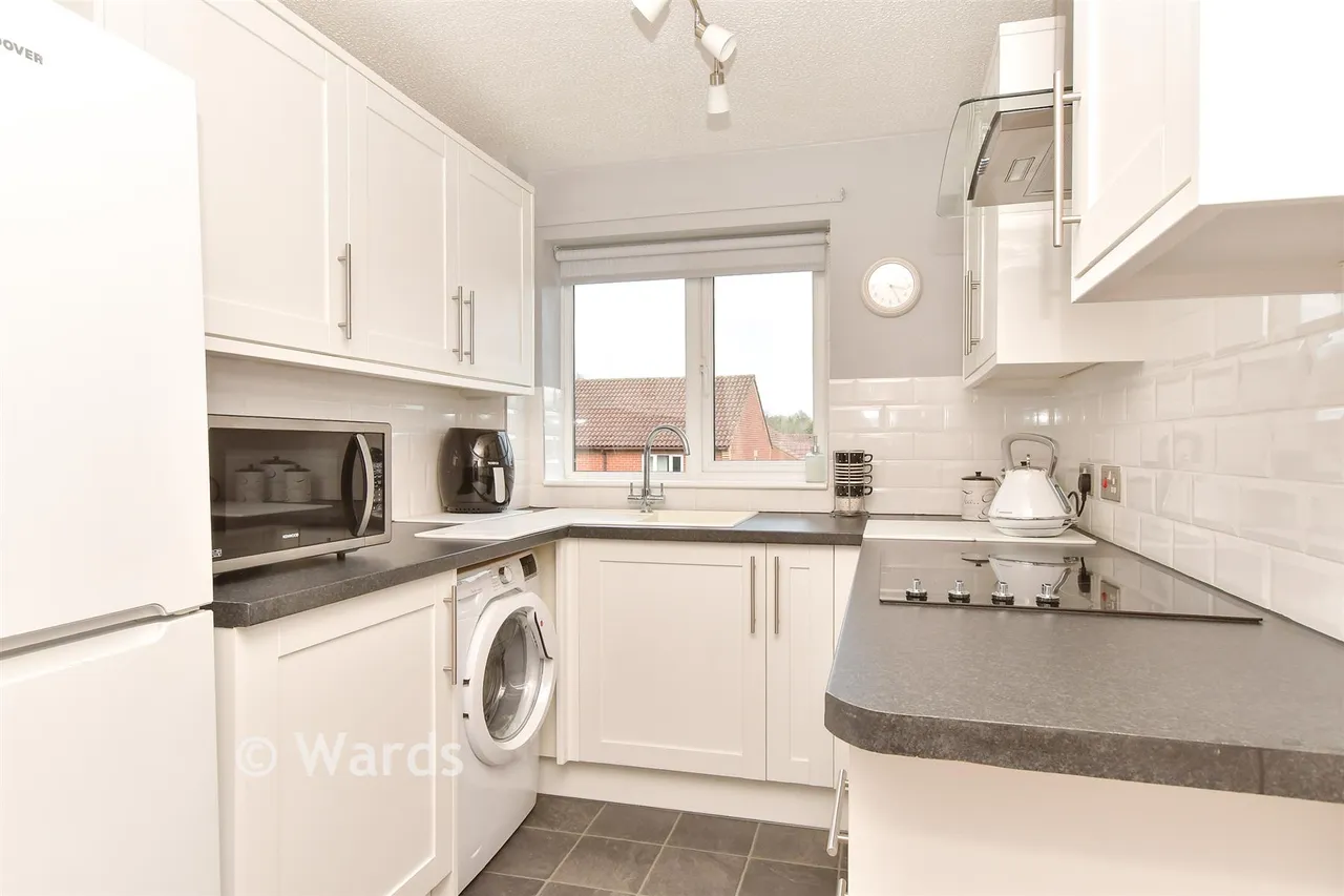 Dove Close, Walderslade, ME5, photo 4