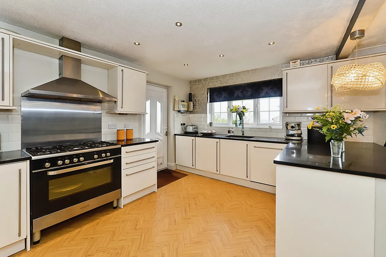 Hill Drive, Whaley Bridge, High Peak, Derbyshire, SK23, photo 9