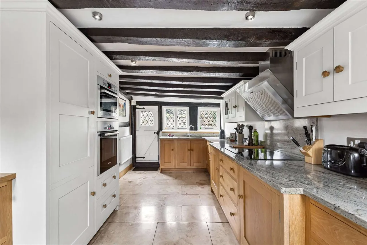 Mill Lane, Headley, Bordon, Hampshire, GU35 8LH, photo 6