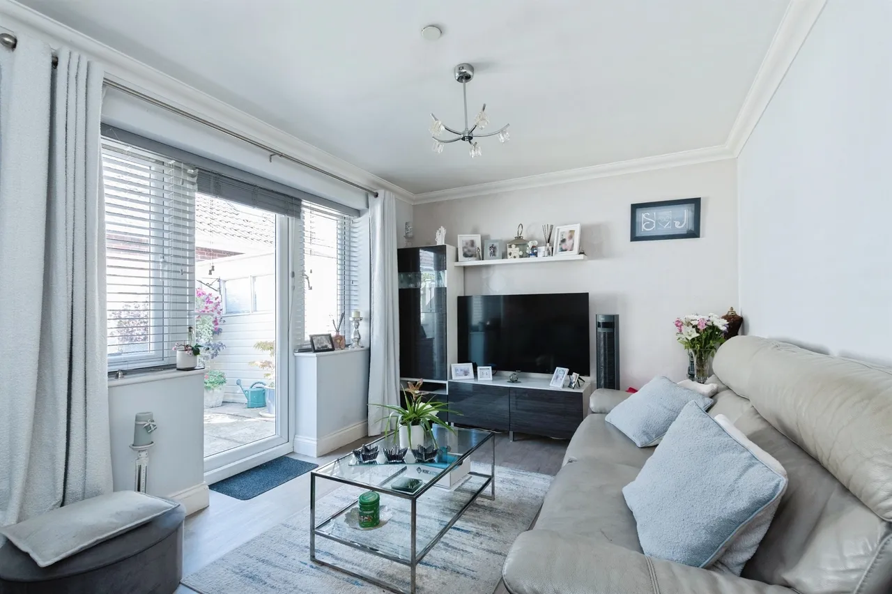 Kinson Road, Bournemouth, BH10, photo 9