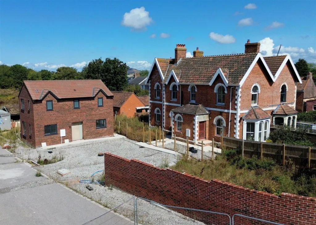 The Firs & 2B Henley Way, Walrow Road, Highbridge, TA9 4AB, photo 12