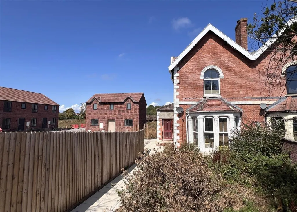 The Firs & 2B Henley Way, Walrow Road, Highbridge, TA9 4AB, photo 6