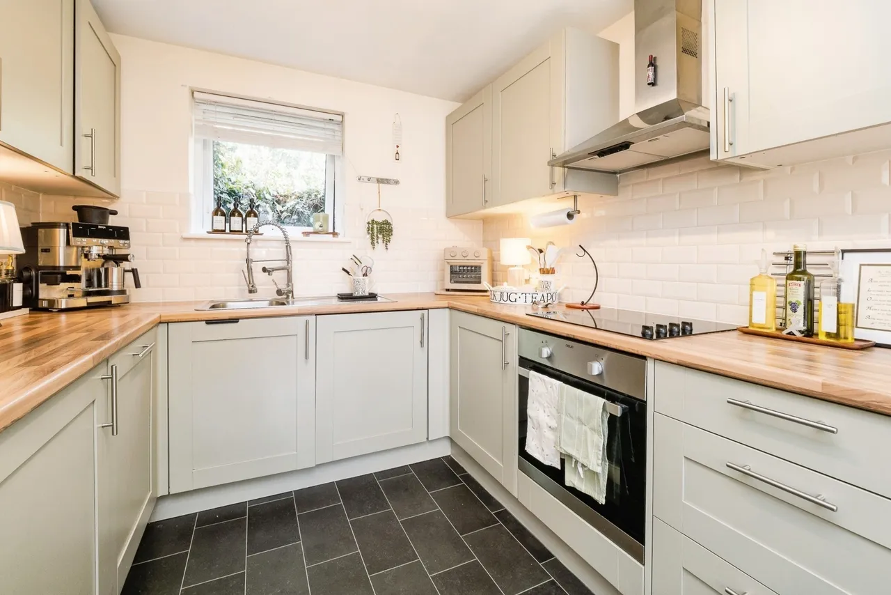 North Street, HORNCHURCH, Essex, RM11, photo 11