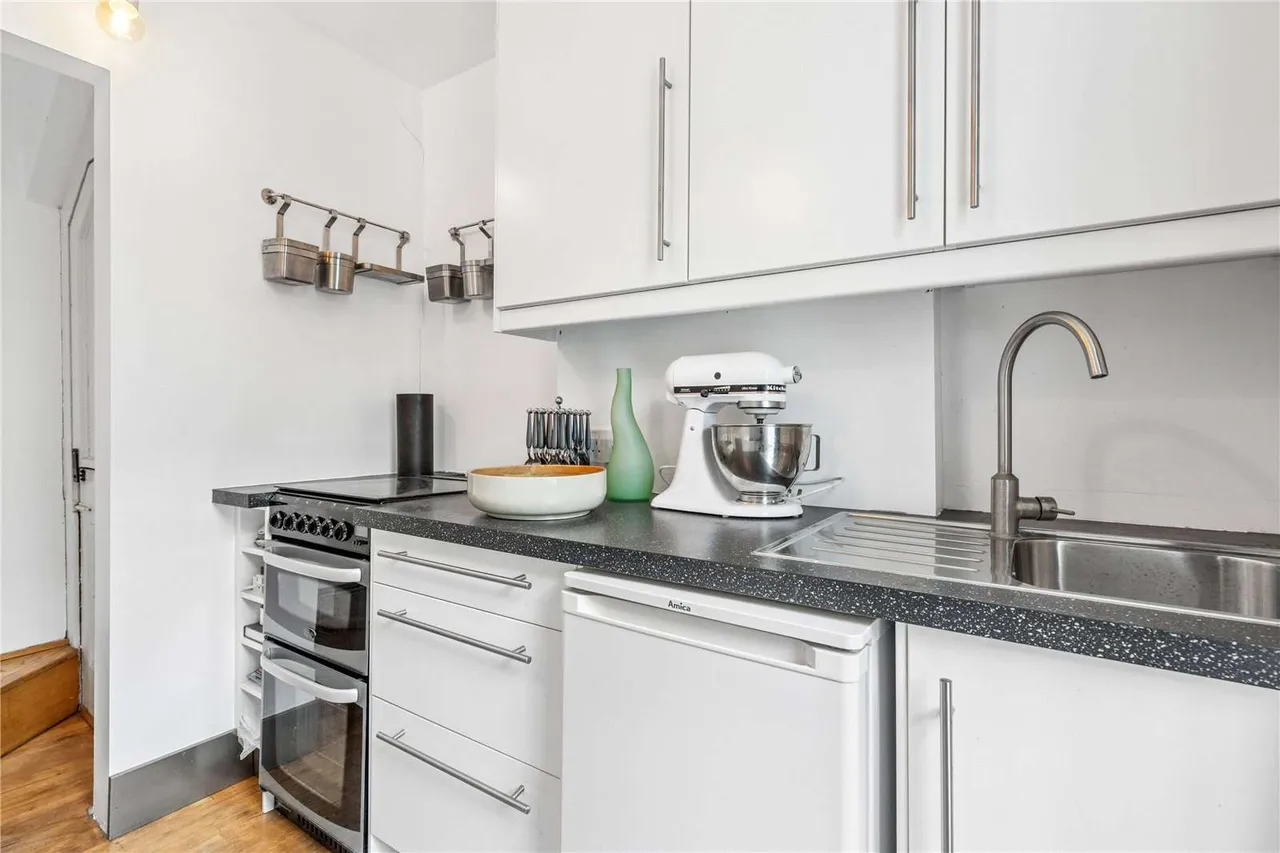 Tavistock Road, London, W11 1AS, photo 5
