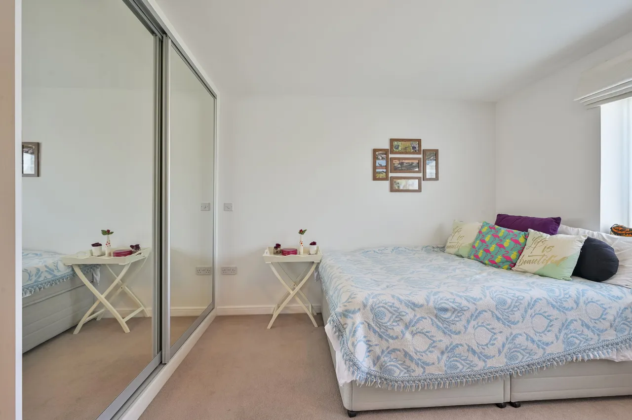 Flat 15, 328 Kingston Road, London, photo 9