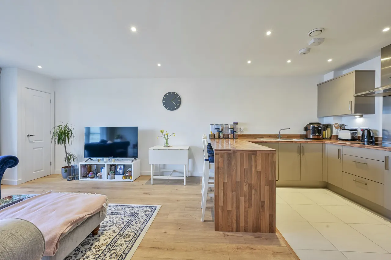 Flat 15, 328 Kingston Road, London, photo 4