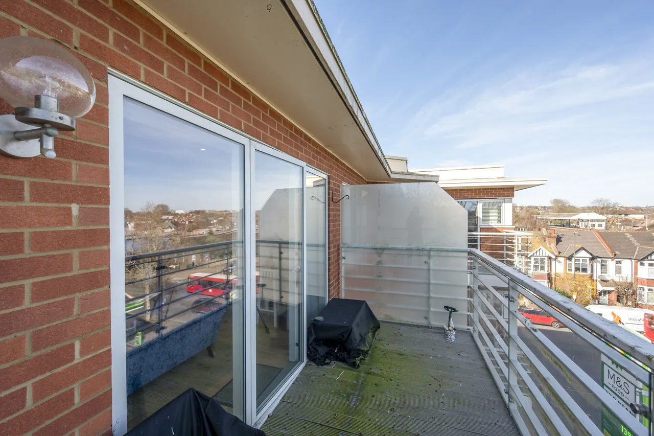 Flat 15, 328 Kingston Road, London, photo 11