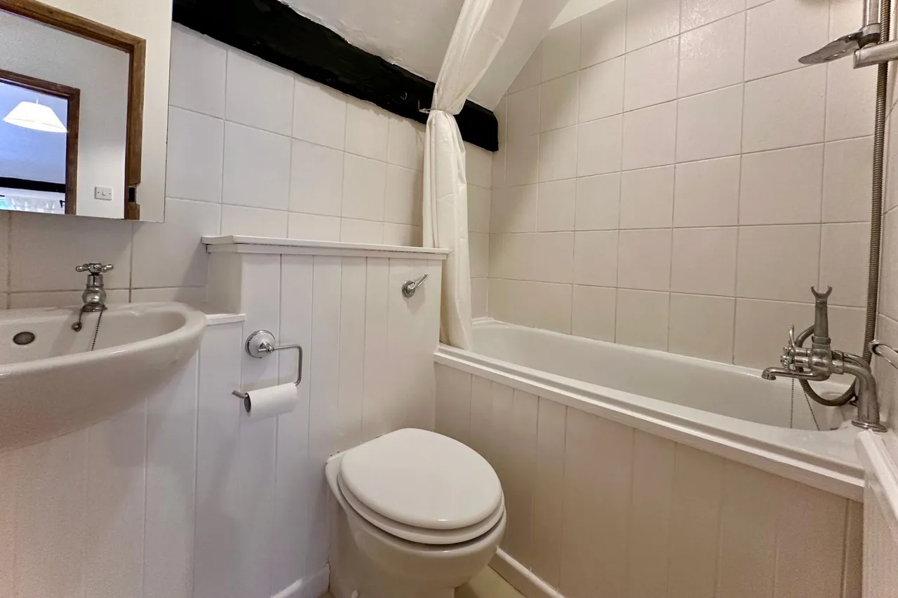 Wycombe End, Beaconsfield, HP9, photo 7