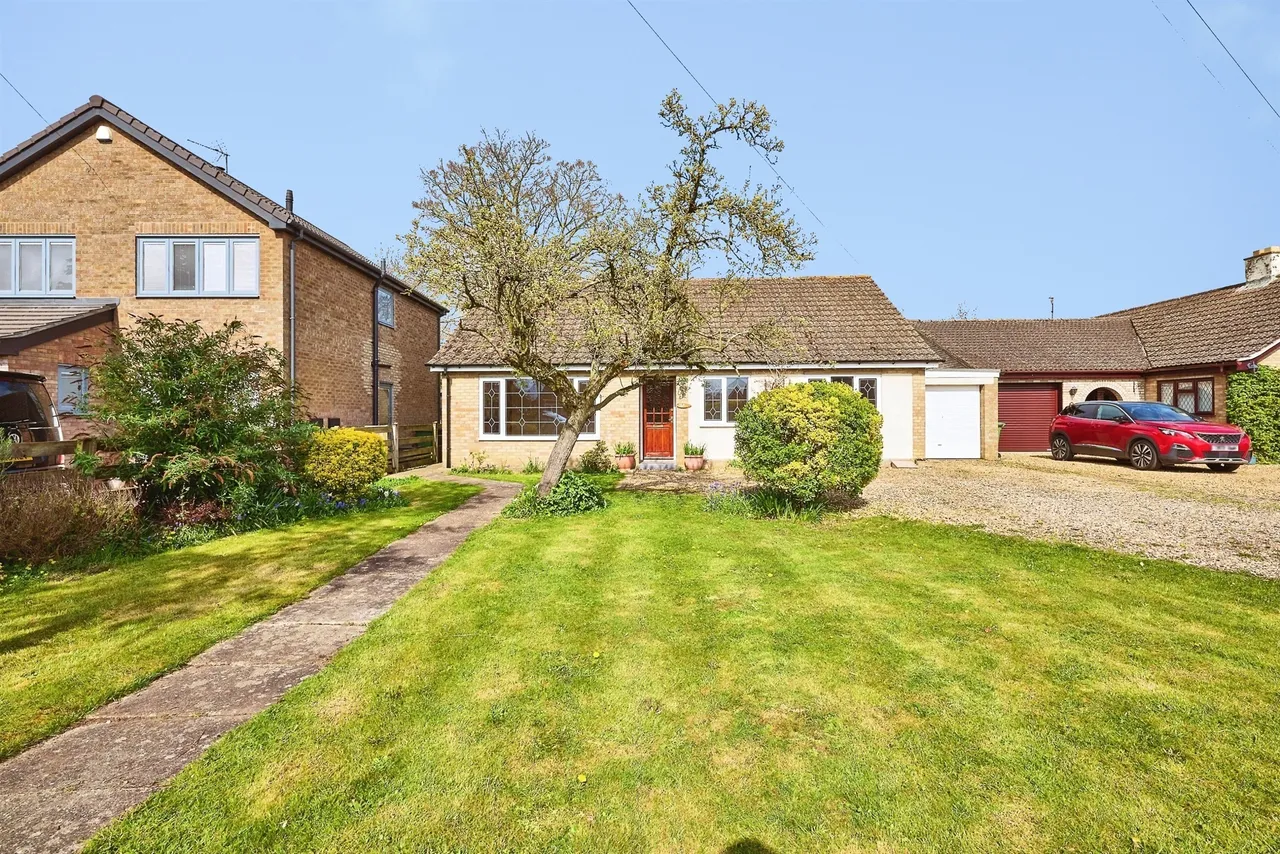 Knights End Road, March, PE15, photo 16