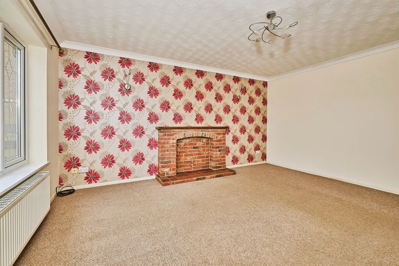 Knights End Road, March, PE15, photo 6