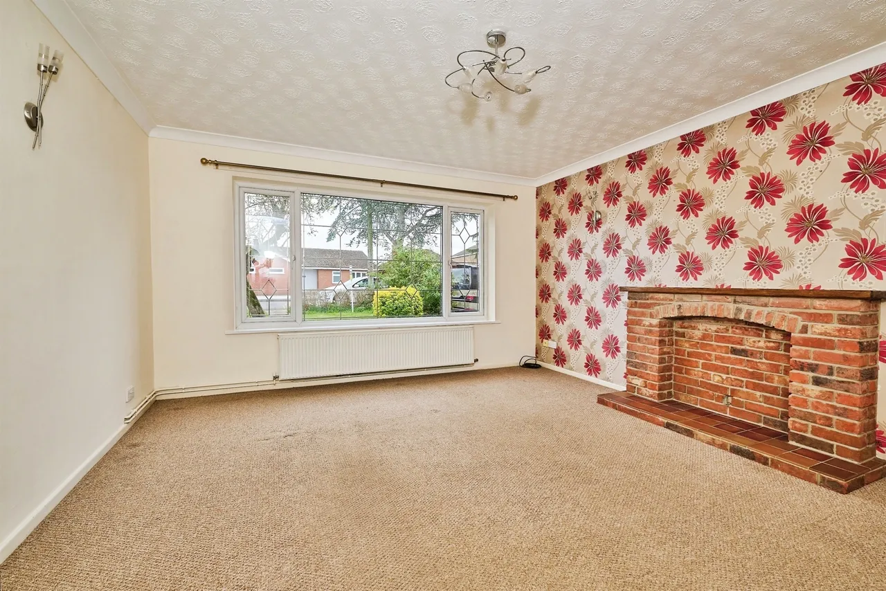 Knights End Road, March, PE15, photo 2