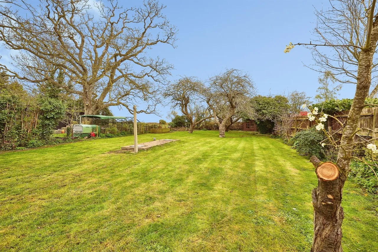 Knights End Road, March, PE15, photo 15