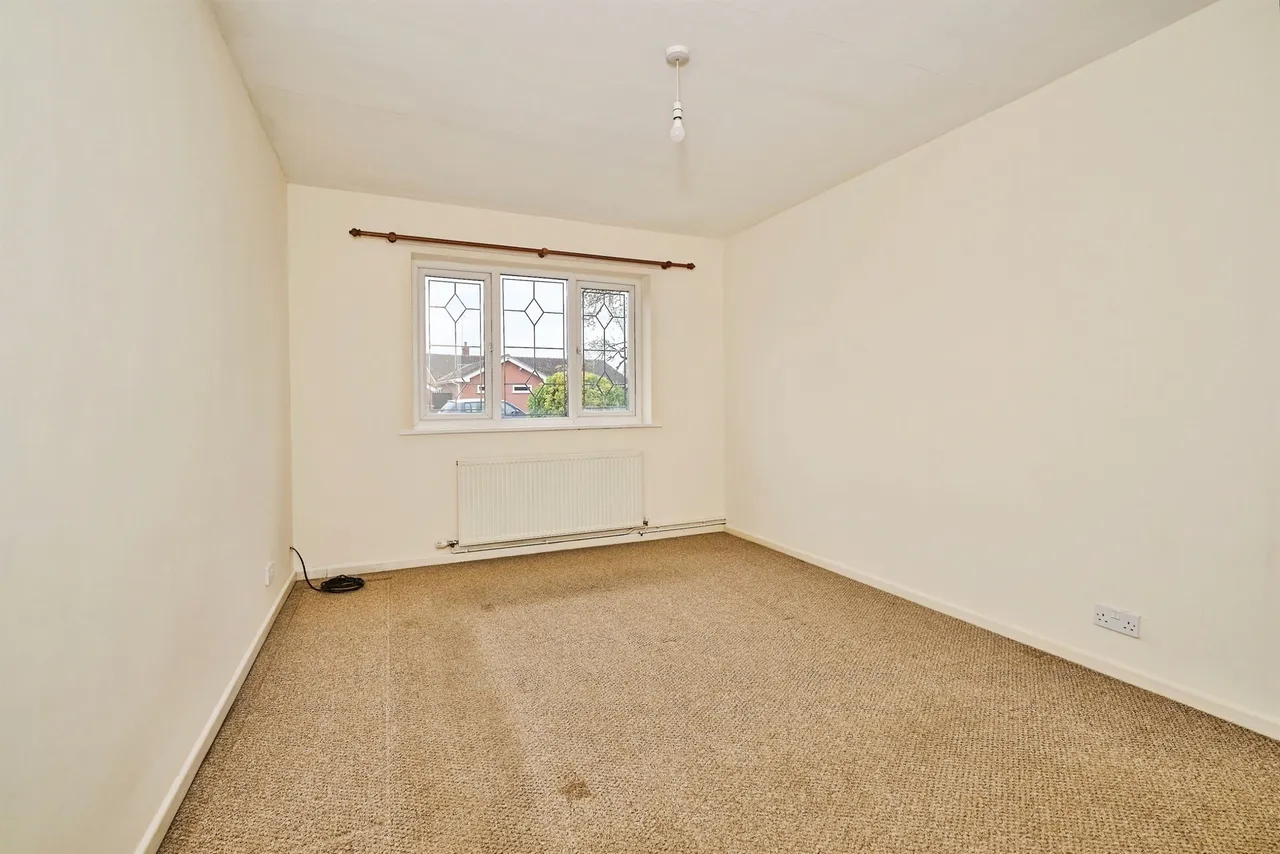 Knights End Road, March, PE15, photo 12