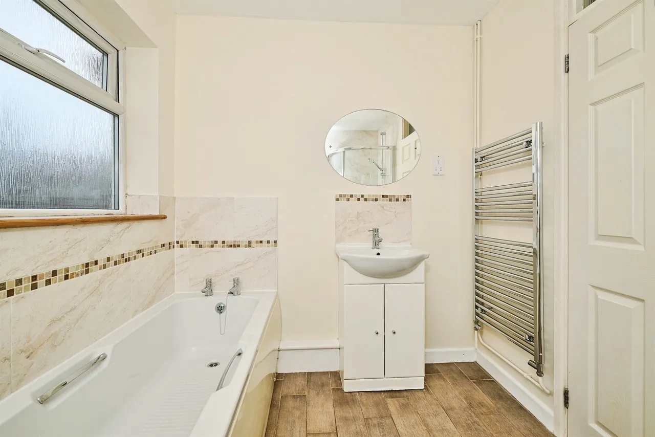 Knights End Road, March, PE15, photo 8
