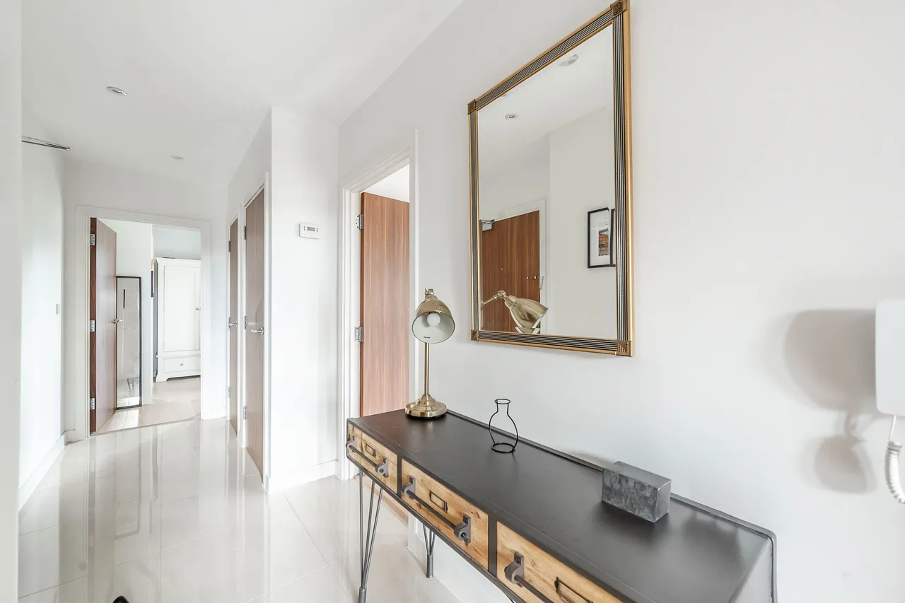 Edgware, HA8, photo 4