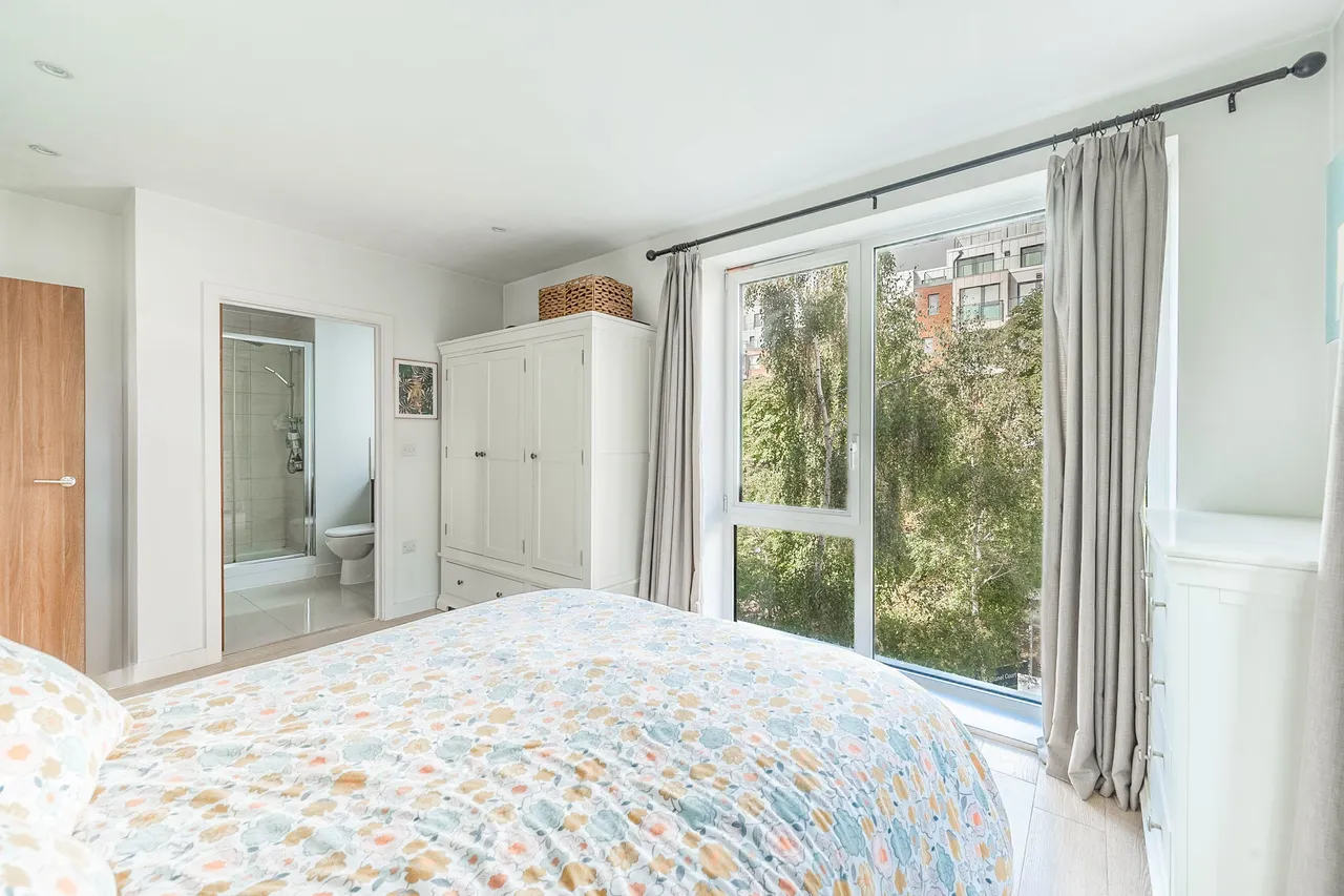 Edgware, HA8, photo 10