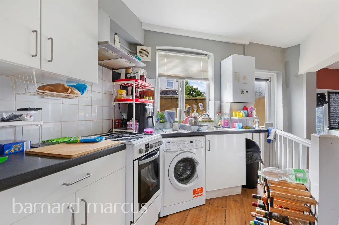 Woodmansterne Road, London, photo 5