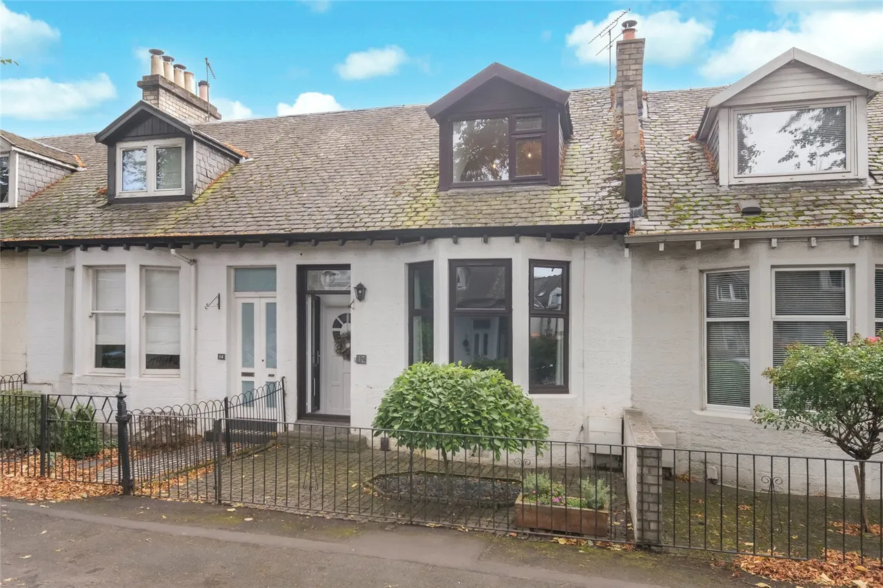 2 bed house for sale — Lime Street, Whiteinch, Glasgow, G14