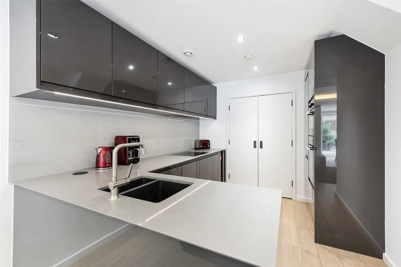 The Landau Apartments, 72 Farm Lane, London, SW6 1QA, photo 5
