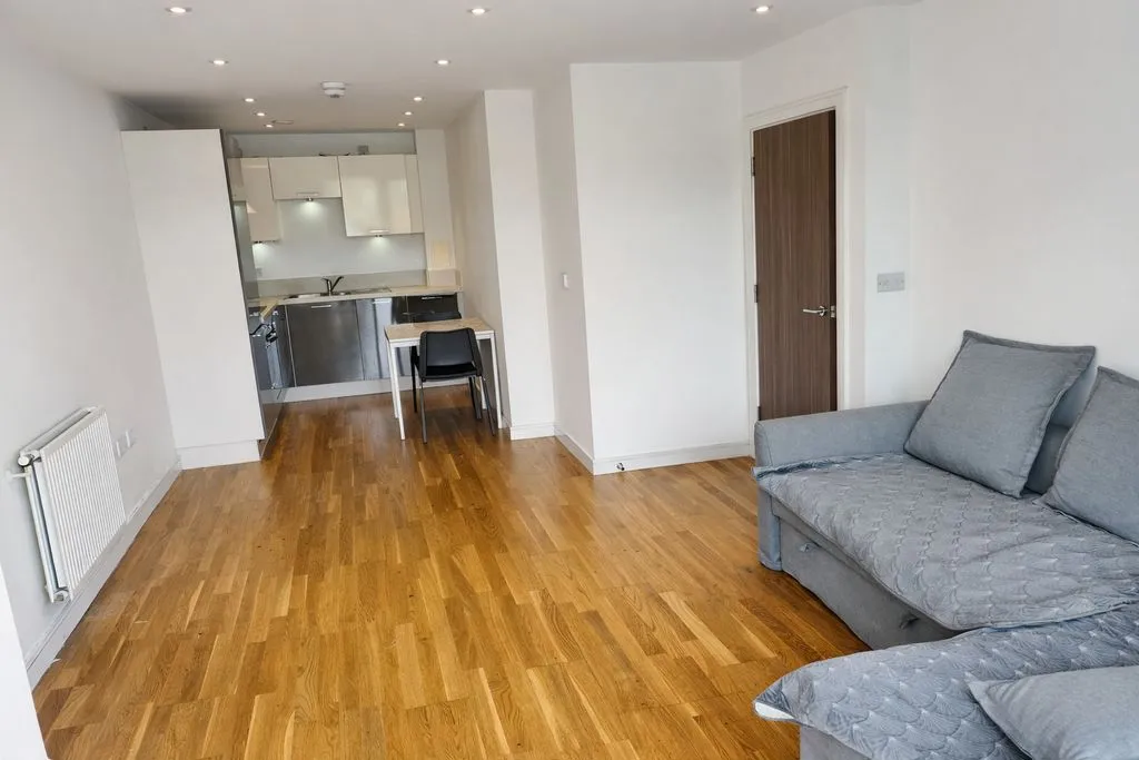 Brunel Court Green Lane, Edgware HA8 8YT, photo 4