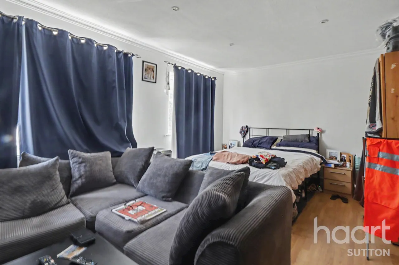 Benhill Wood Road, Sutton, SM1, photo 5