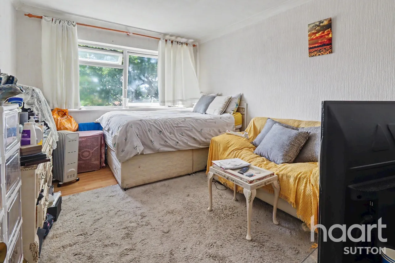 Benhill Wood Road, Sutton, SM1, photo 4