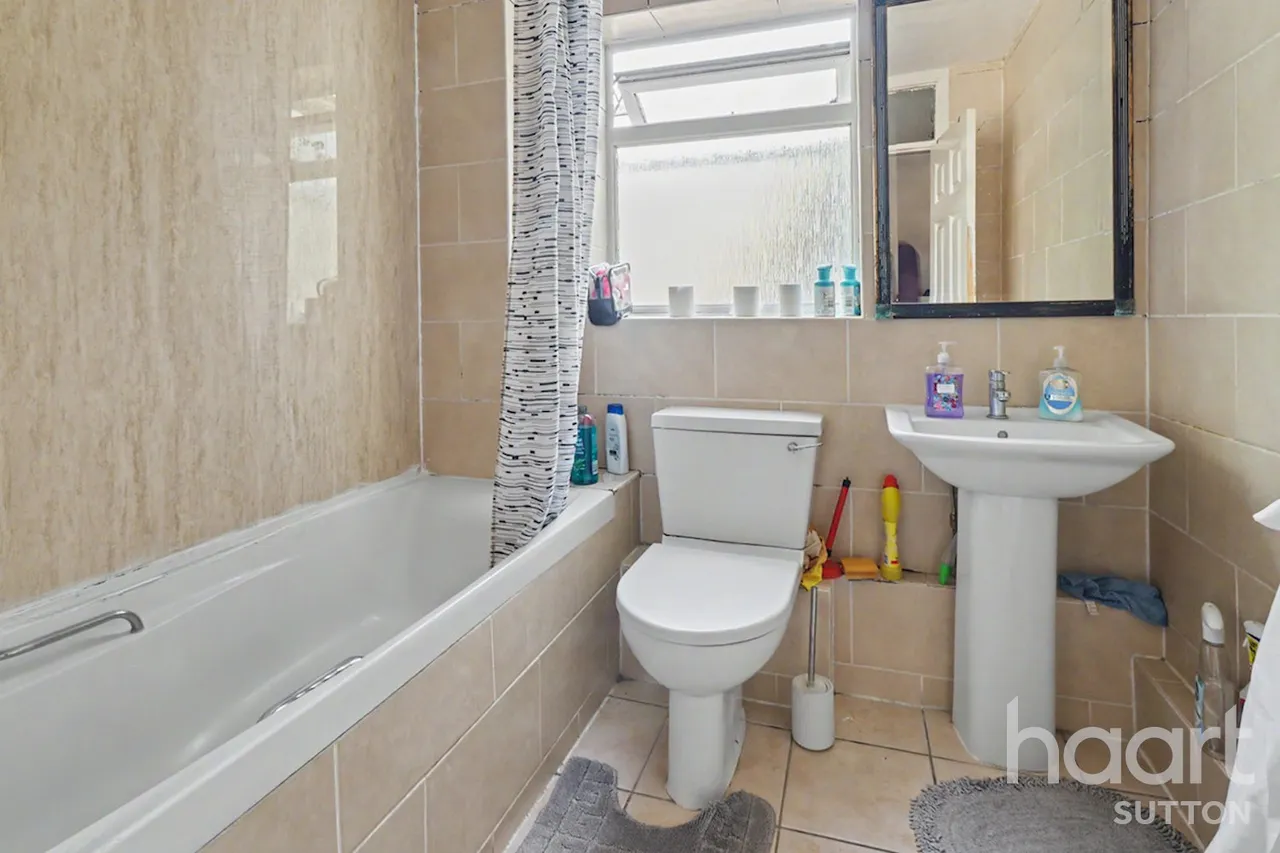 Benhill Wood Road, Sutton, SM1, photo 6