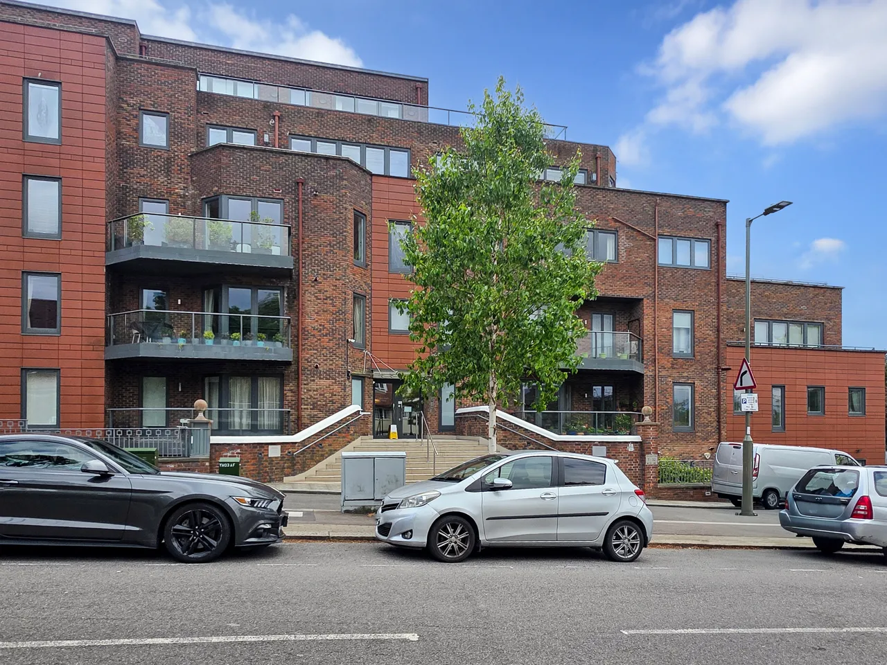 West Heath Place, London, NW11, photo 2
