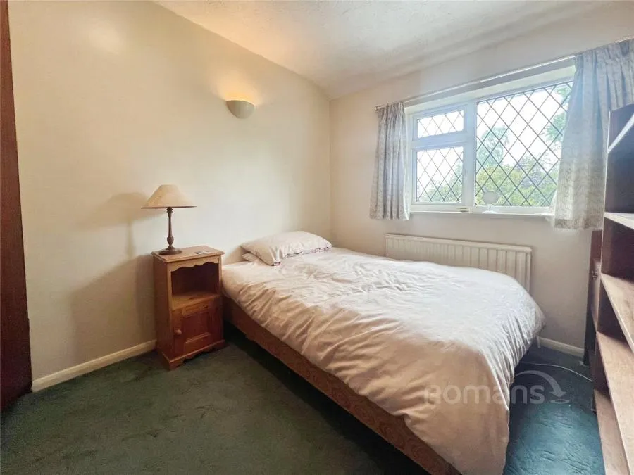 Winton Road, Aldershot, GU11, photo 12