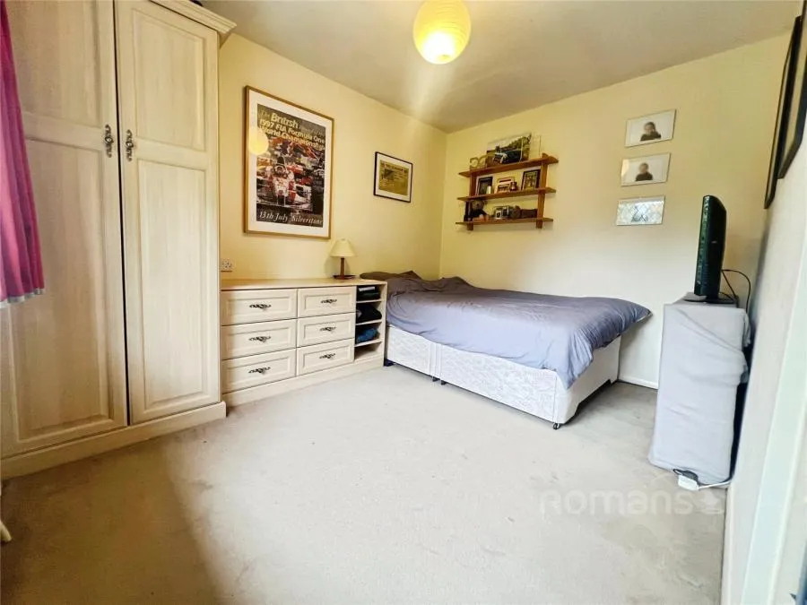 Winton Road, Aldershot, GU11, photo 10