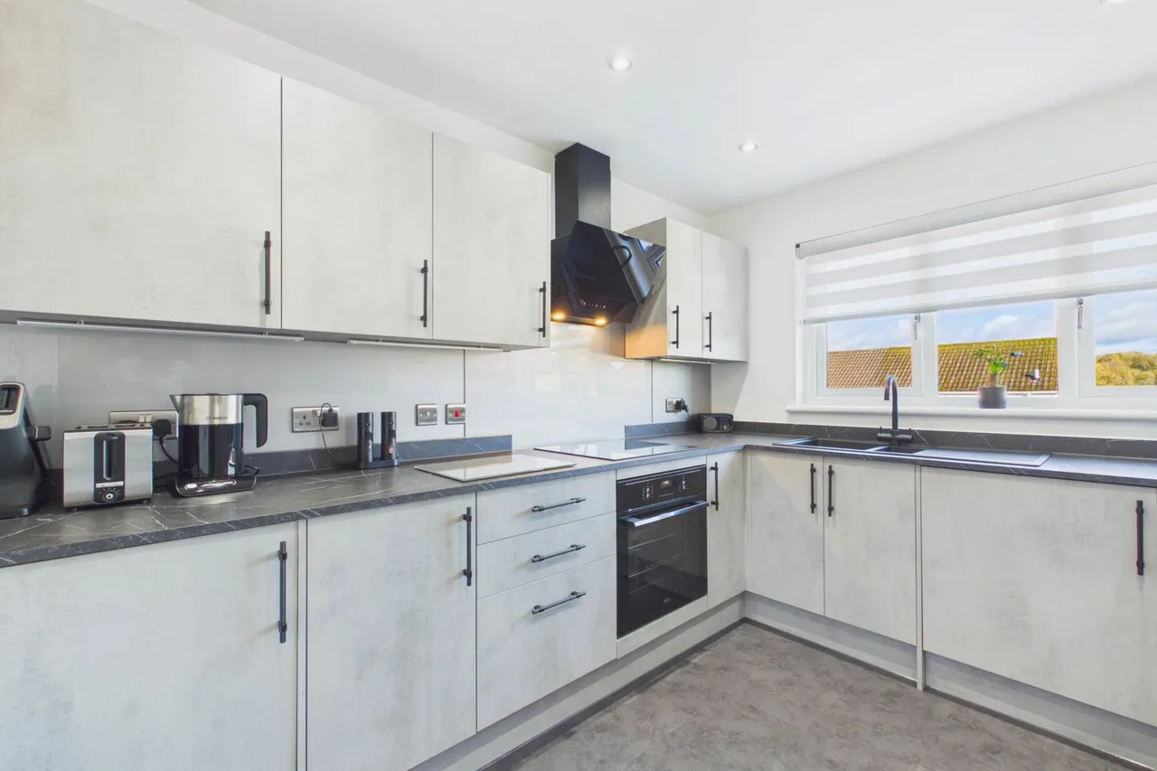 Brora Crescent, Hamilton, photo 5