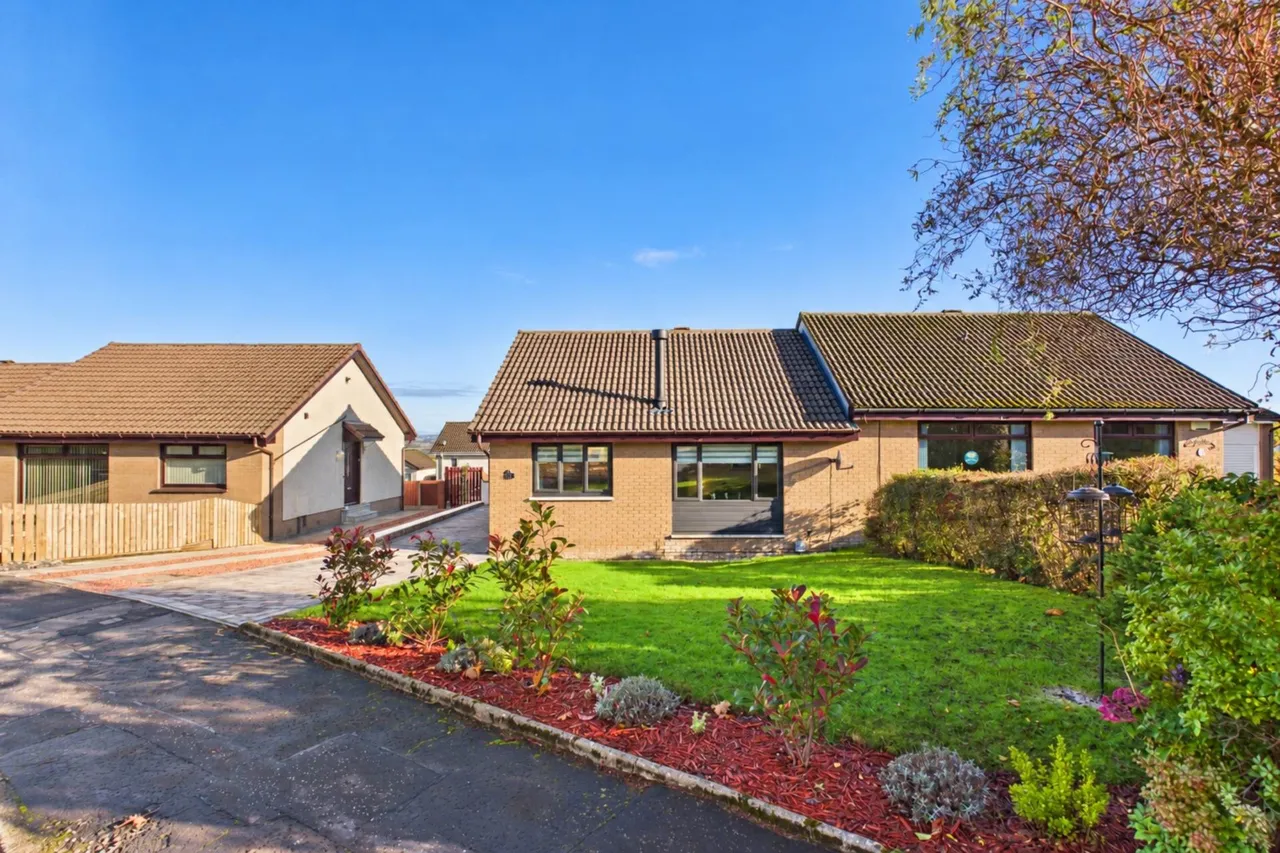 2 bed house for sale, Brora Crescent, Hamilton