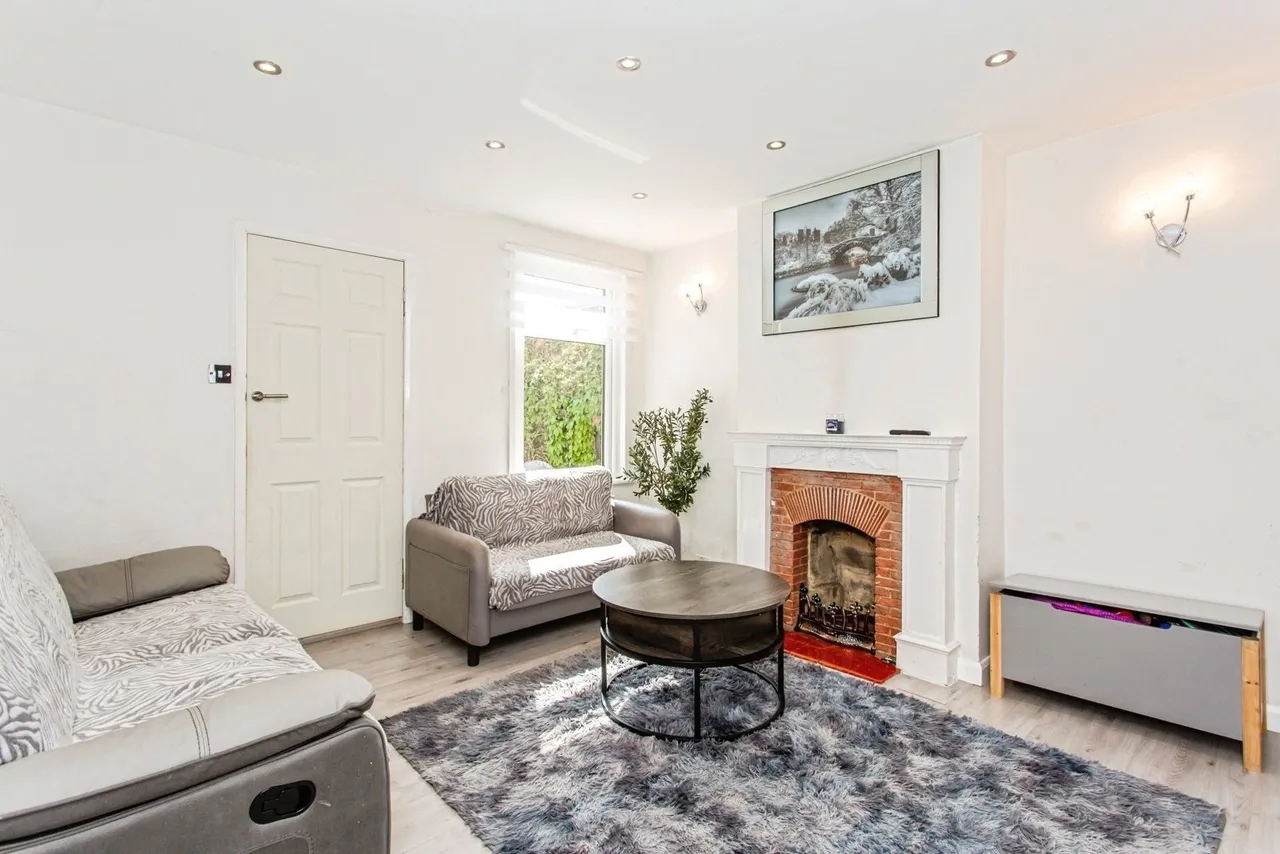 St. Johns Road, Great Wakering, SS3, photo 9